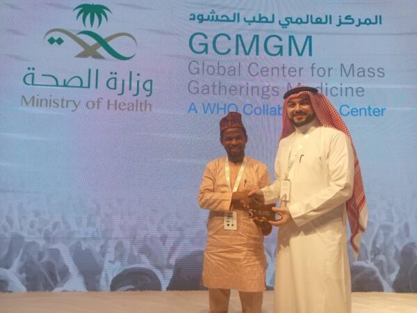 Prof. Anas Khan honors Abdul-Azeez Anjorin