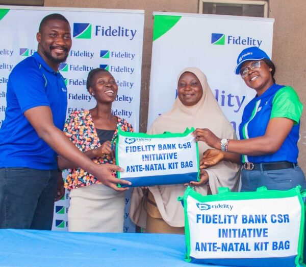 Fidelity Bank Plc, a leading financial institution, has donated maternity kits to pregnant women in Aiyetoro, Yaba
