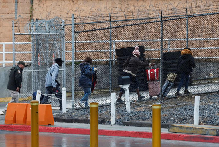 Trump Clamps Down on Officials Resisting Immigration Officers