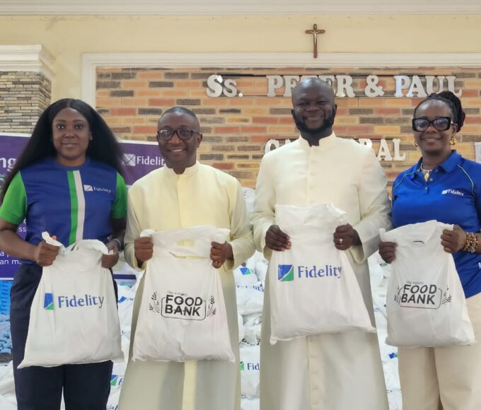 Fidelity Bank Distributes 2000 Food Packs